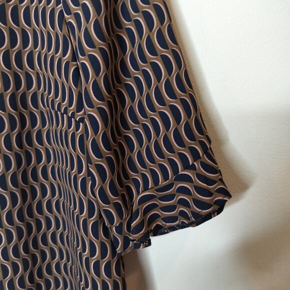 Ann Taylor LOFT TopGeometric Ruffle Sleeve - Picture 4 of 8